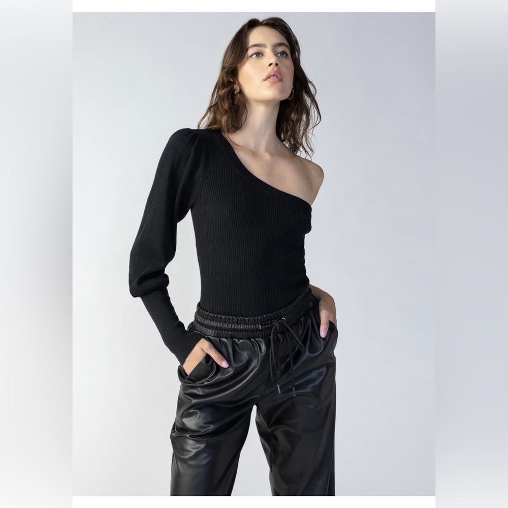 NWT Sanctuary Black One Shoulder Rib Sweater XS